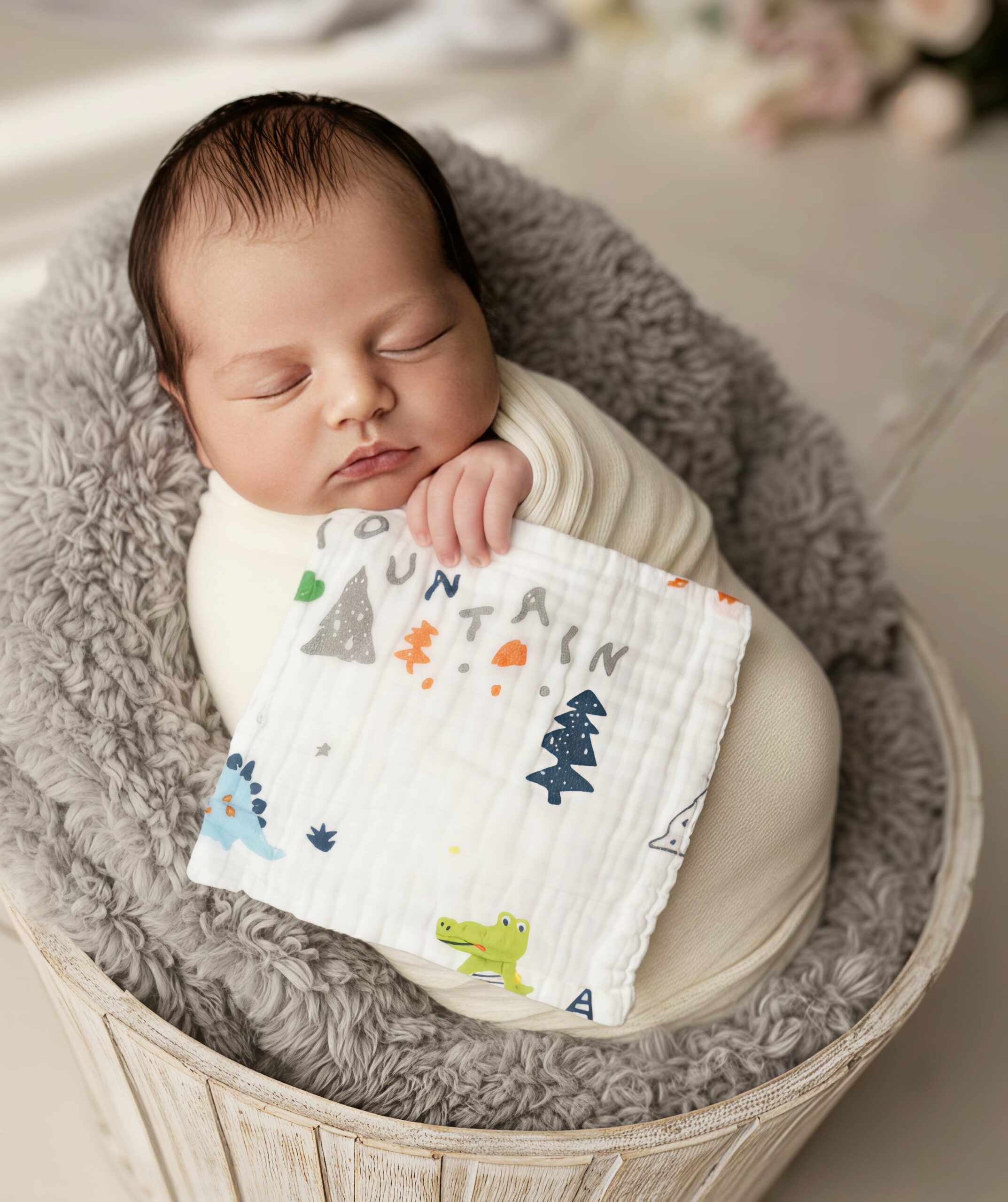Unisex Kids Muslin Hanky (Pack of 5) – Soft, Breathable & Skin Friendly