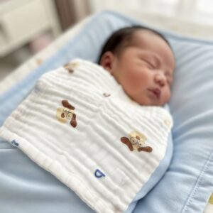 Unisex Kids Muslin Hanky (Pack of 5) – Soft, Breathable & Skin Friendly